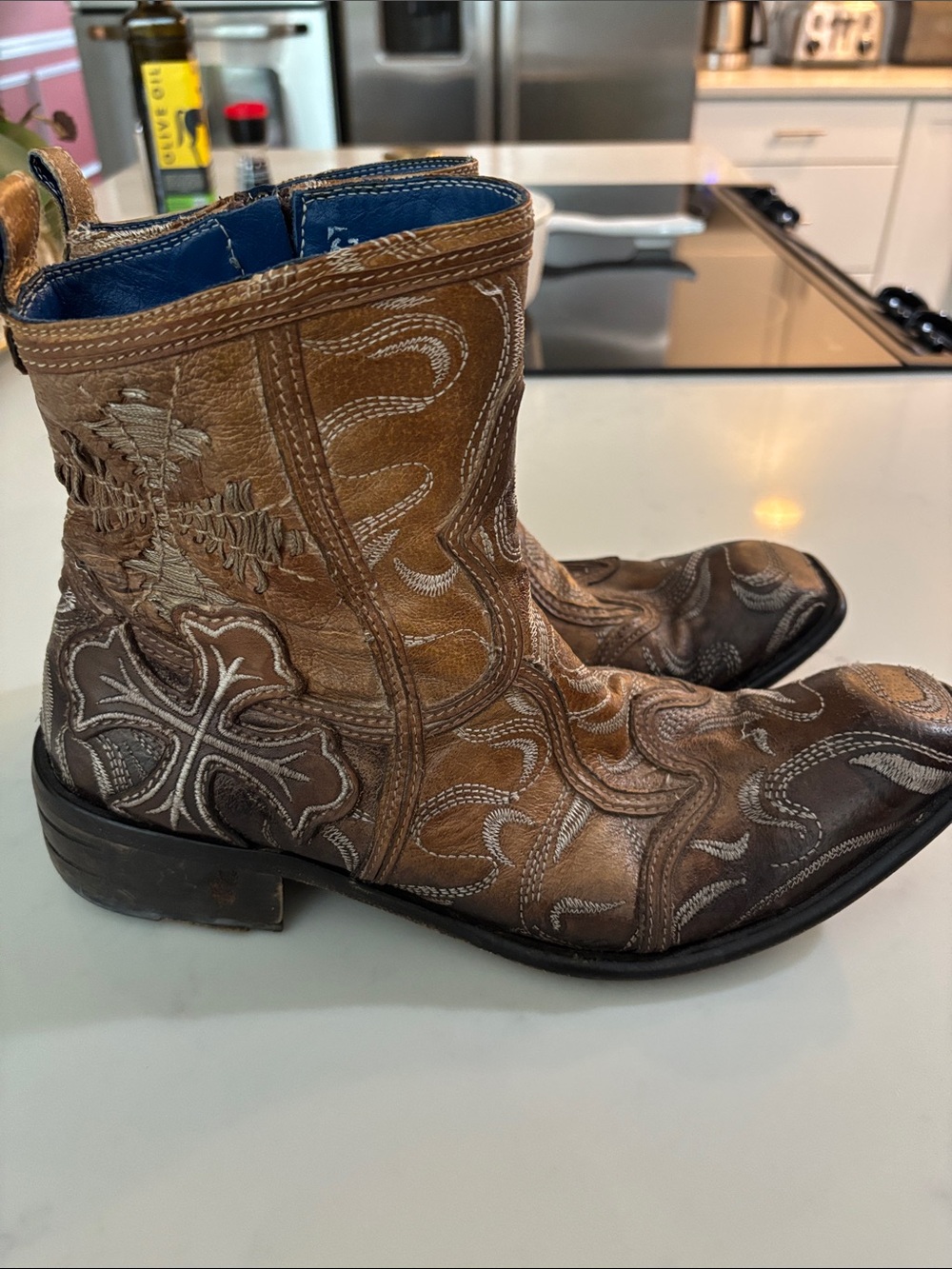 Mark Nason Rock Lives Italian Leather Cross Embroidered Ankle Boots Men’s Size 9